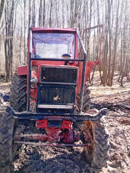 Vând tractor firestier