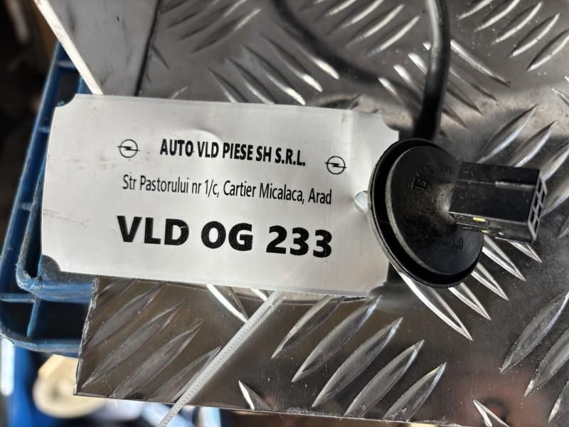 Oglinda stanga 3 pini Opel Corsa D facelift