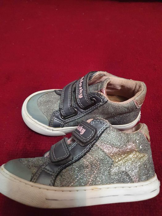 Брендовая кроссовка для принцессок