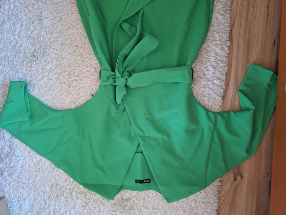 Дамска    стилна   рокля