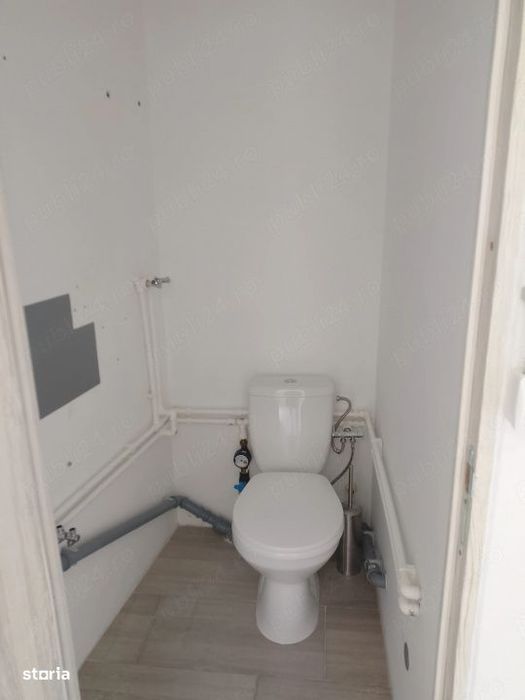 Spatiu comercial 20mp stradal Bd Uverturii trifazic