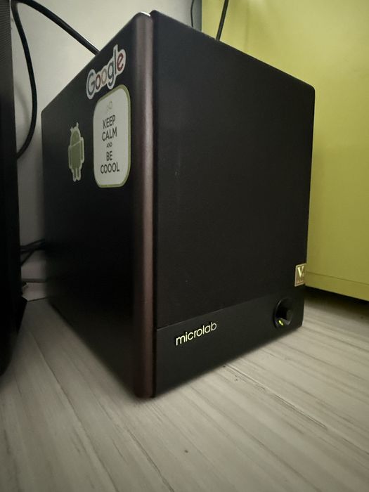 Microlab FC330 2.1 speakers