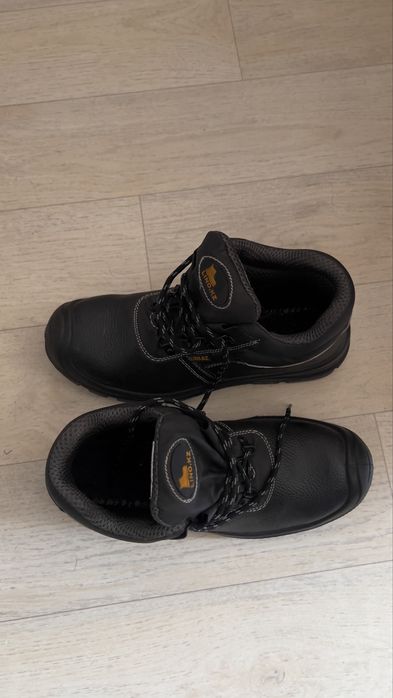 Ботинки рабочие с металлическим носком