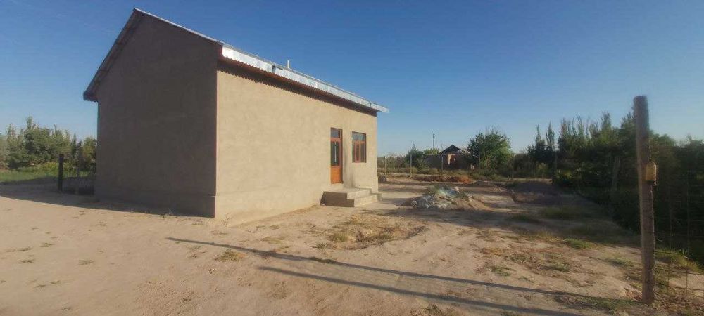 Нишон туманда Уй сотилади