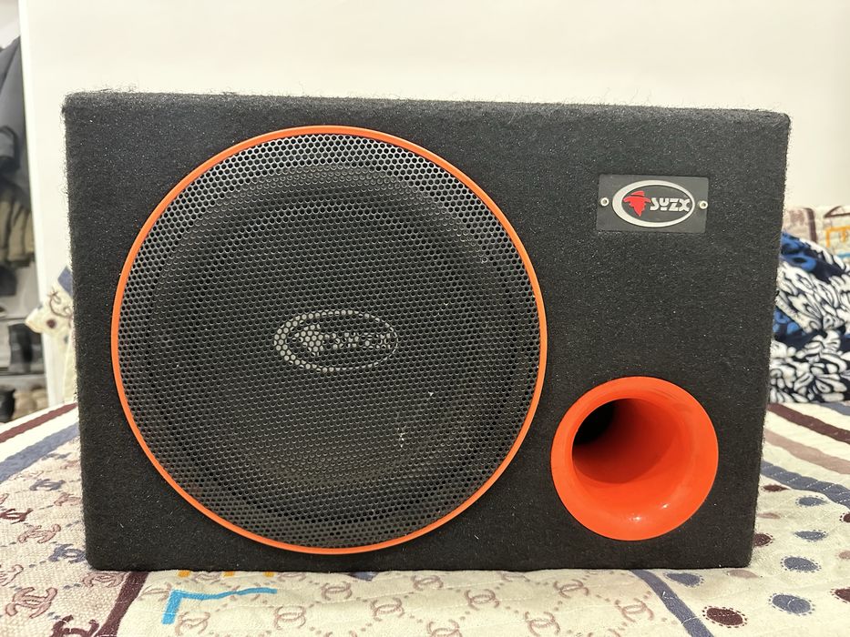 Продам Саббуфер, почти новый.