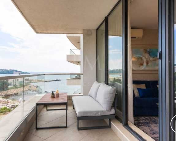 Дава се под наем Двустаен апартамент в к.к. Св.Св. Константин и Елена - 93 кв.м за 1500 € - Снимка #14