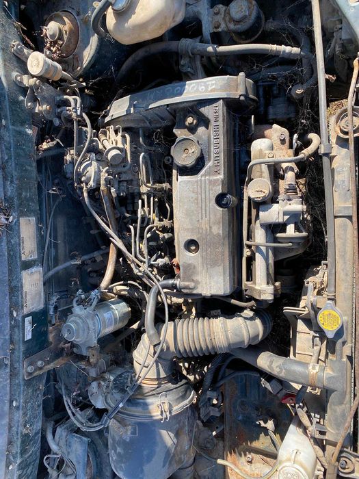 Mitsubishi Space Runner 2.0 D НА ЧАСТИ hyundai santamo 4x4