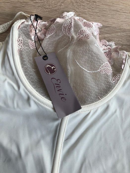 Corset cu sutien nou