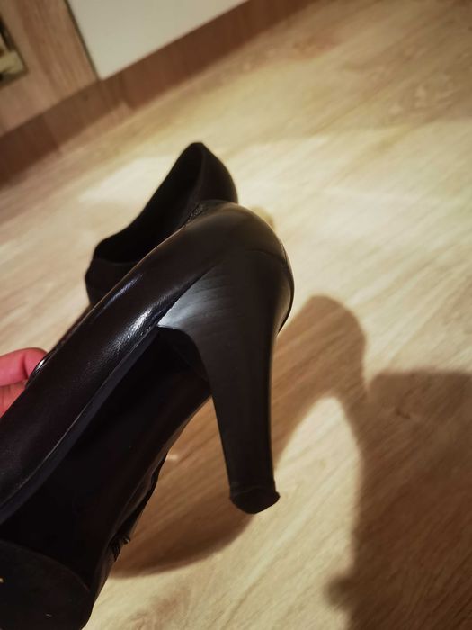 Продам женскую обувь