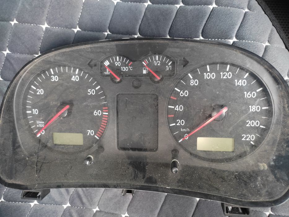 Панель прибор на гольф 4 за 12000 тг