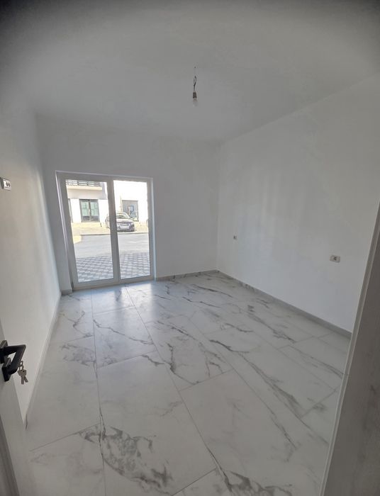 Vand apartament in bloc nou cu 1 loc de parcare inclus in pret