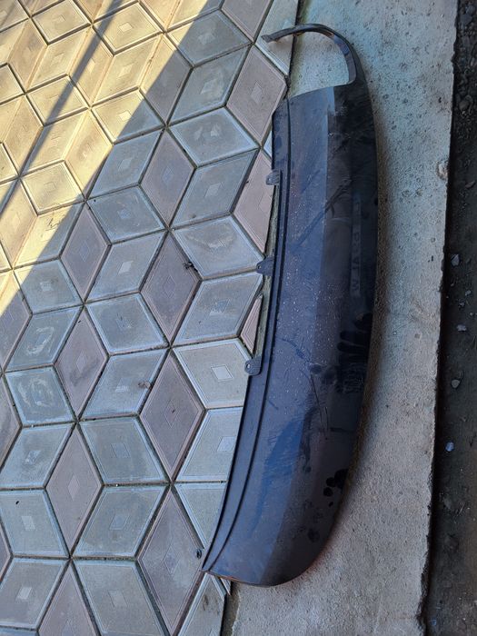 Vând grilă audi a4 b8 / difuzor bara spate.