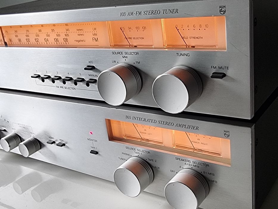 Philips 22AH305 и Philips 22AH103