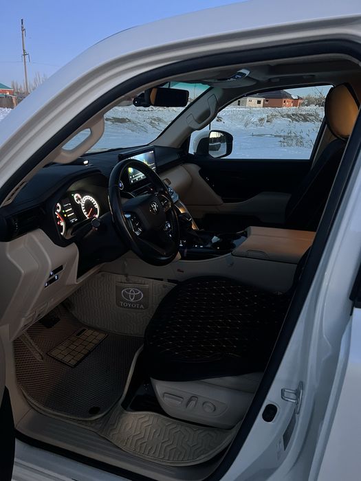 Продам land cruiser 300