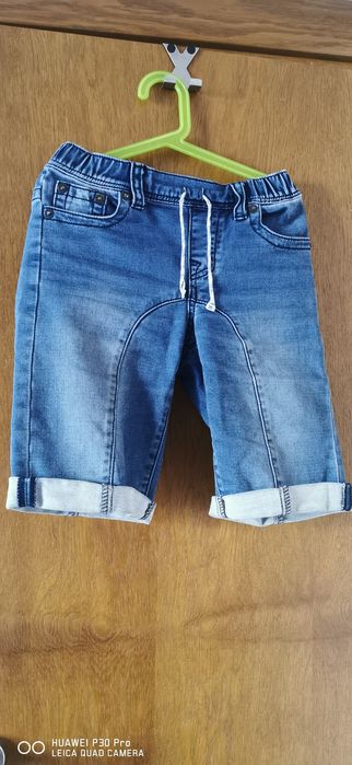 Къси панталони Aston Martin , Дънки True Religion