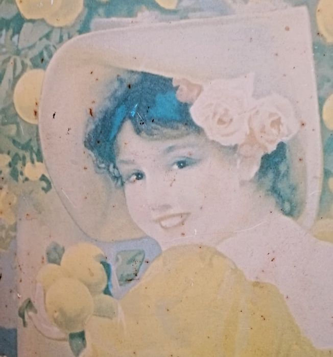 Интересни, метални табели.