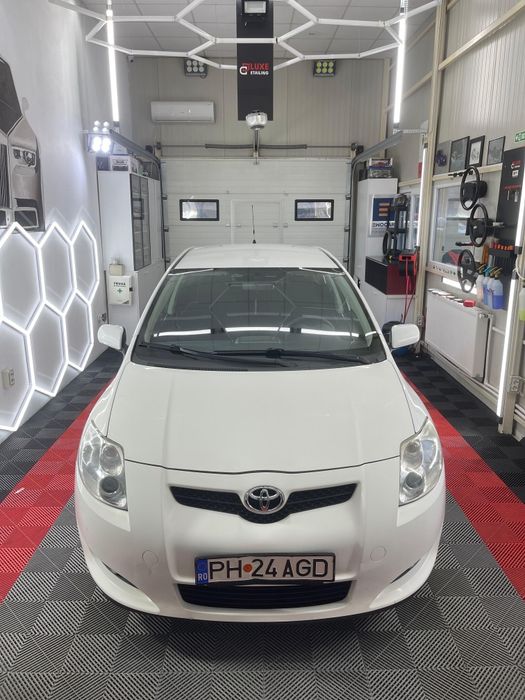 TOYOTA Auris 2010 — imagine 2