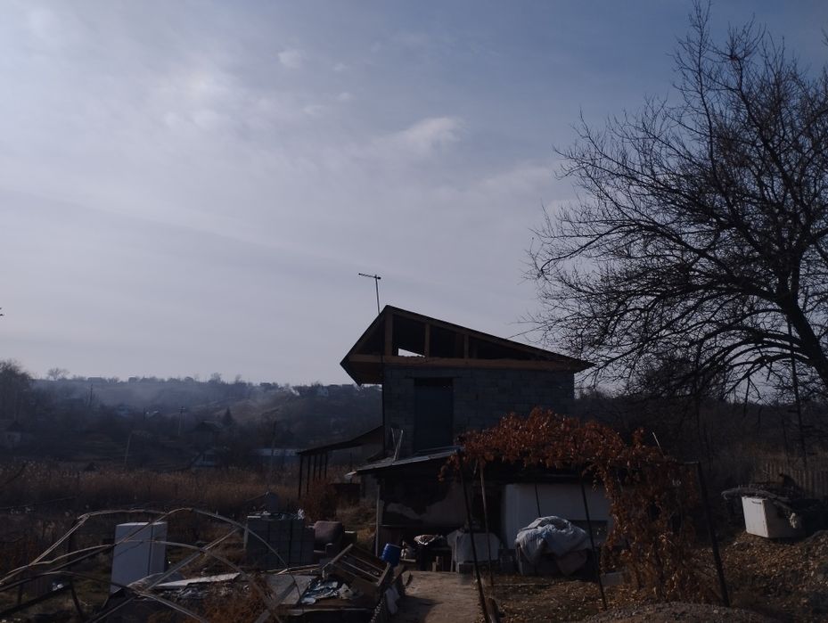 Турар дачада дача Уй сатылады.