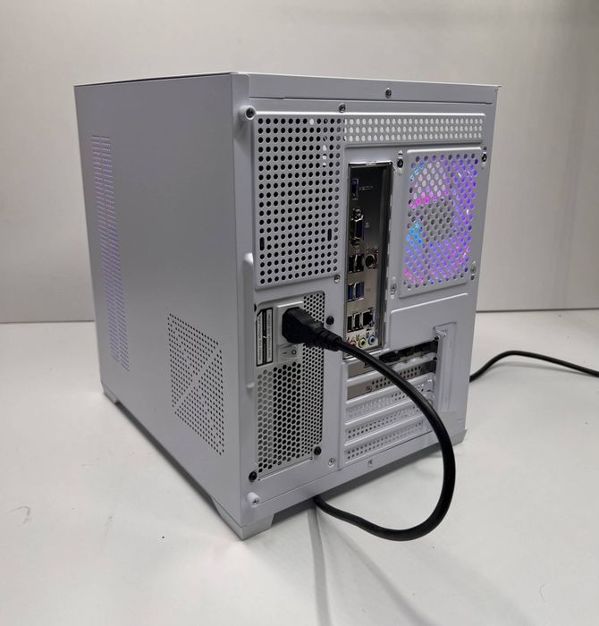 PC Gaming Eagle Core 5 | 225F | RTX 5050 8GB | 16GB DDR5 | SSD 1TB