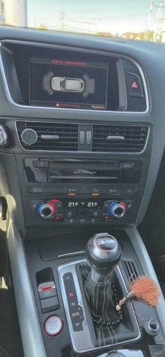 Audi SQ5 Competition 326 cp