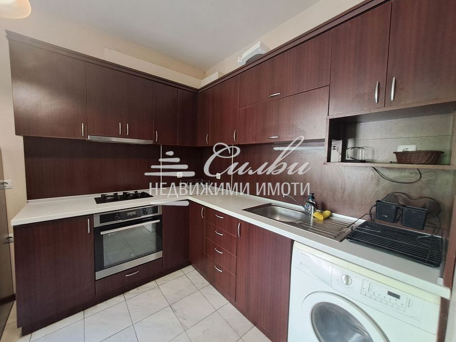 Дава се под наем Двустаен апартамент в Шумен, Център - 80 кв.м за 357 € - Снимка #5