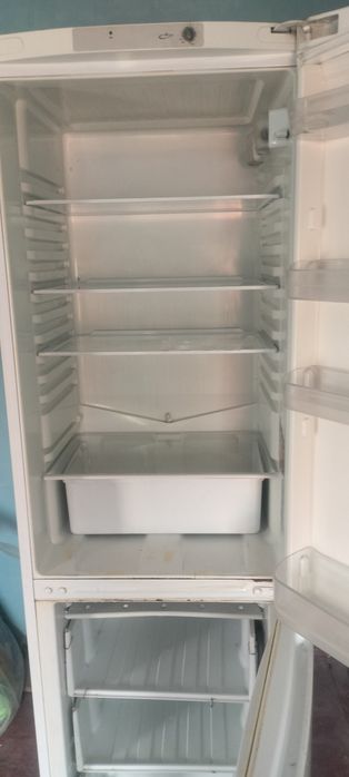 Холодильник сатылады бу