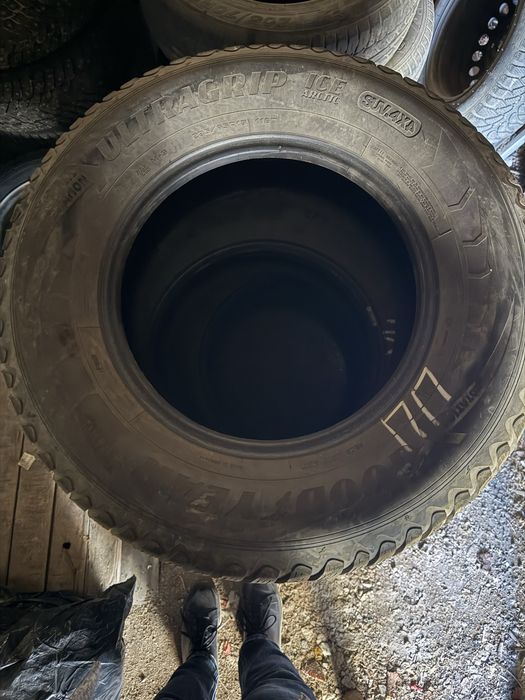 Продам шыны 285/65 р17