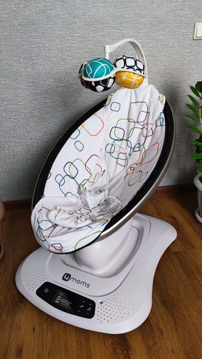 Кресло-качалка электронная 4moms mamaRoo 4.0