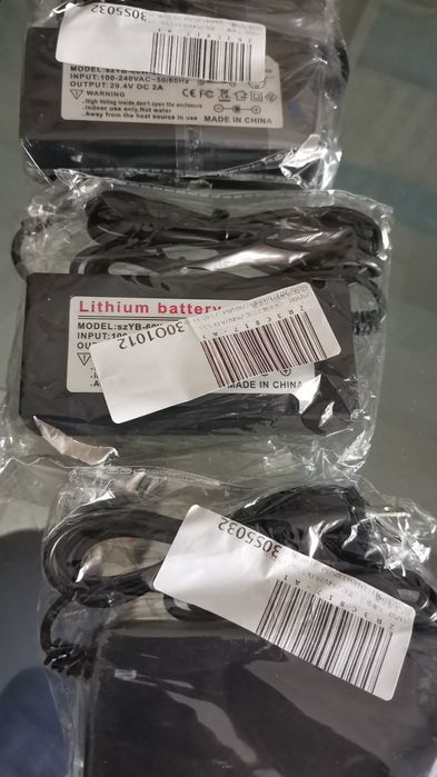 Incarcator trotineta bicicleta 12v 24v,29v 42v 48v 54.6v 58.8v 67.2v