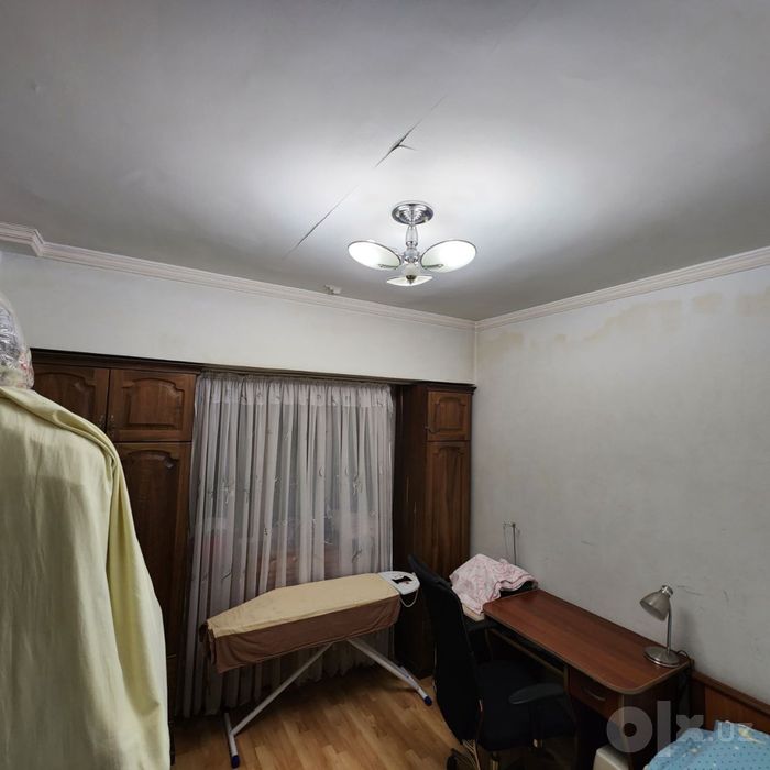 Продаётся 3/3/9 Ц-12 Шайхантахур 86 м² Кирпич С мебелью и техникой.