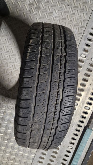 2 x Cauciuc / anvelopa 235 65 R16C Sprinter Crafter de iarna