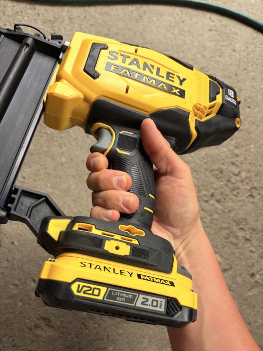 Pistol cuie STANLEY Fatmax