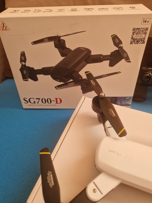 Продавам Дрон SG700-D