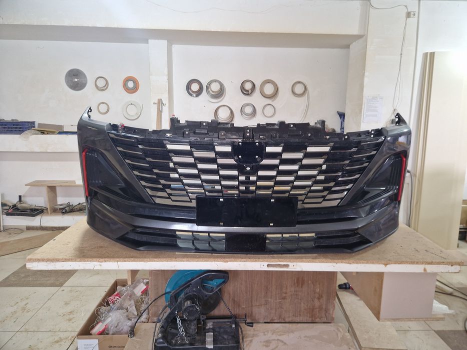 Продам передний бампер Changan cs55 plus.