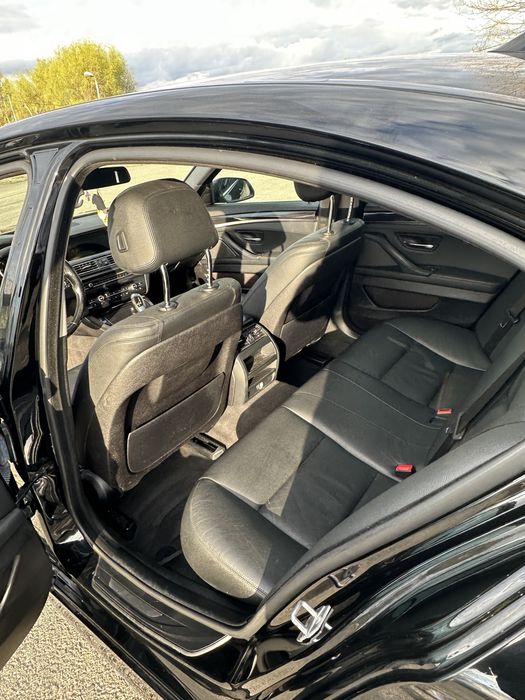 Bmw f10 520d. 2013 luna 11