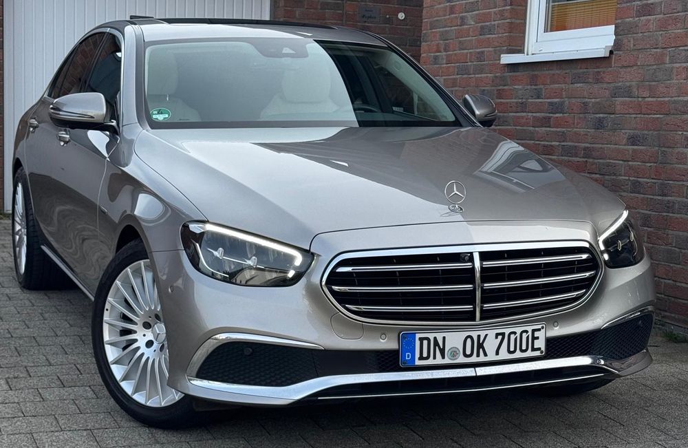 Vând Mercedes Benz E 300 GARANȚIE