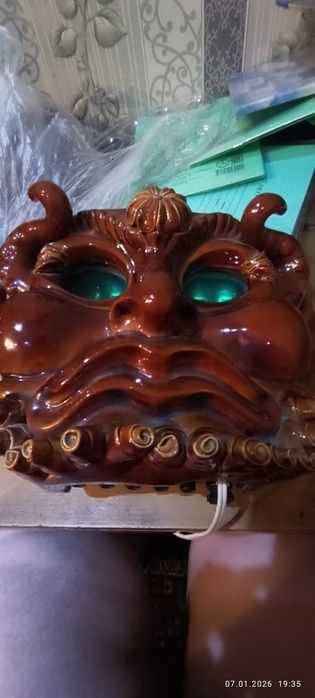 Часы электронные.