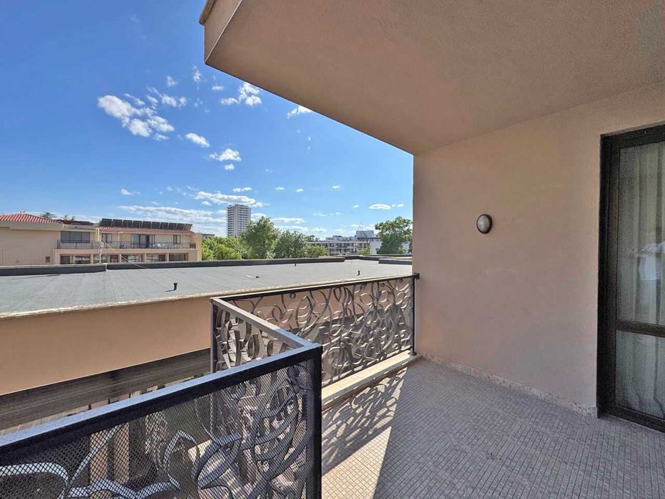 Продава се Двустаен апартамент в к.к. Слънчев бряг - 73 кв.м за 1274 €/кв.м - Снимка #7