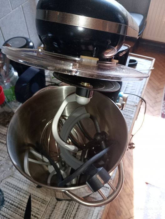 Mixer frământat aluat Biovita,produsul este ca nou