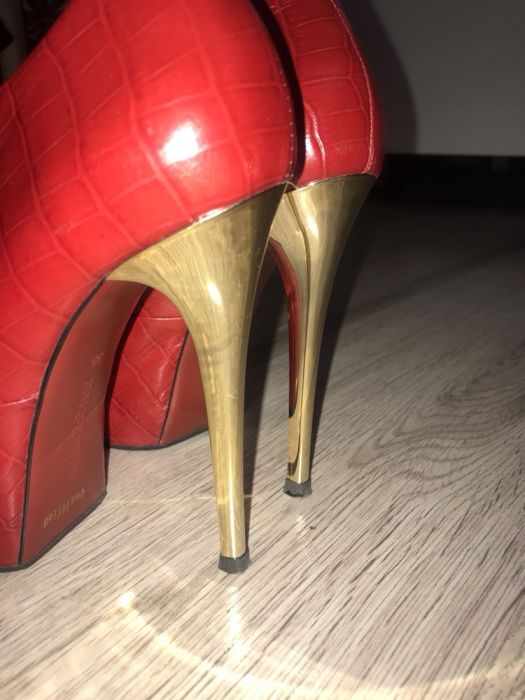 Botine de piele,Sasha Fabiani