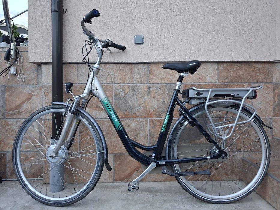 Vând bicicletă electrică