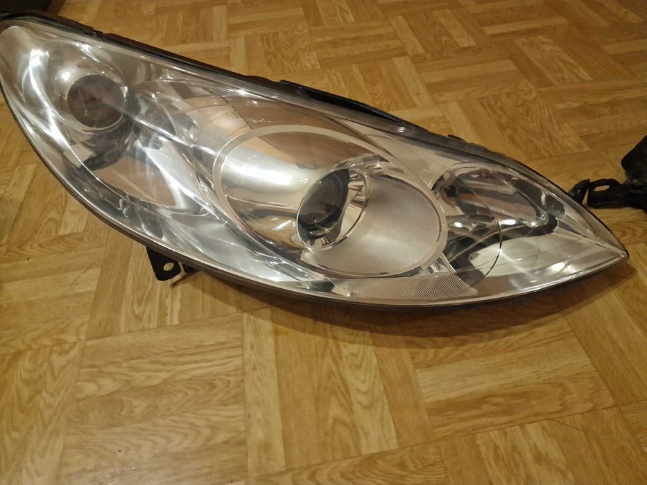 Фарове за Пежо 407 гр. София Дружба 2 • OLX.bg