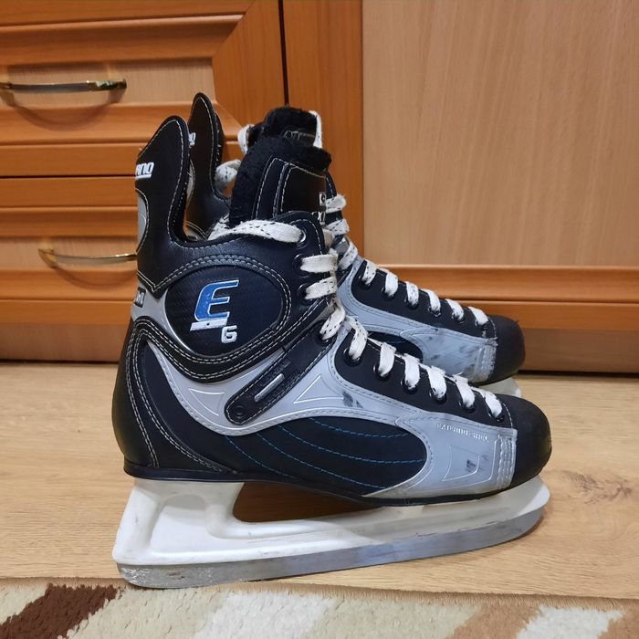 Коньки хоккейные р44