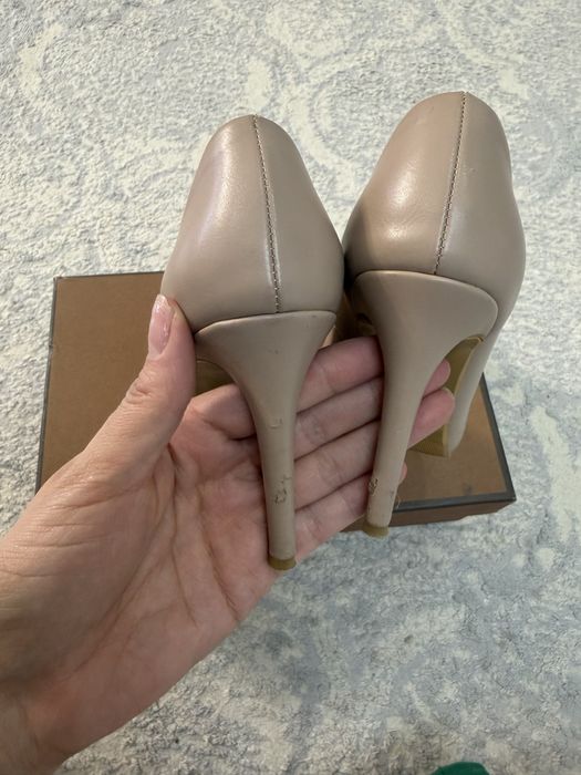 Продам женские туфли