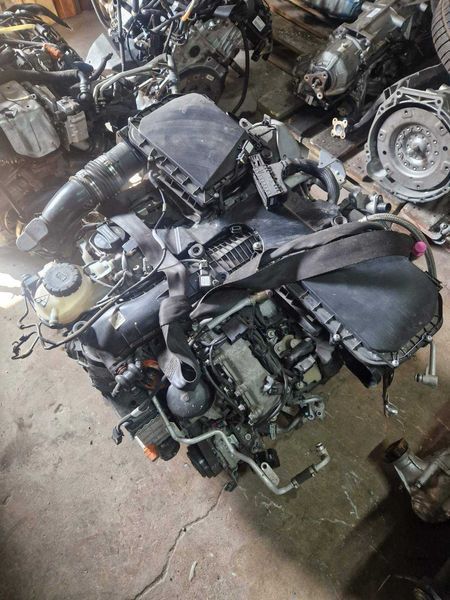 Двигател за Mercedes W222
S400 бензин  код на мотора 276824