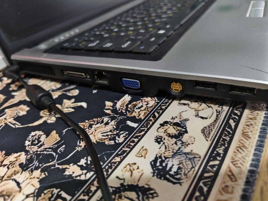 Ноутбук старый рабочий