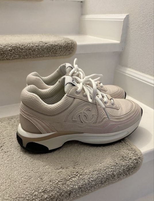 Chanel    sneakers   Roz