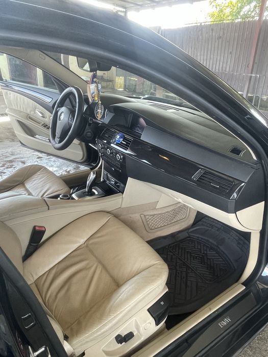 Auto Bmw 525 an 2008 324000
