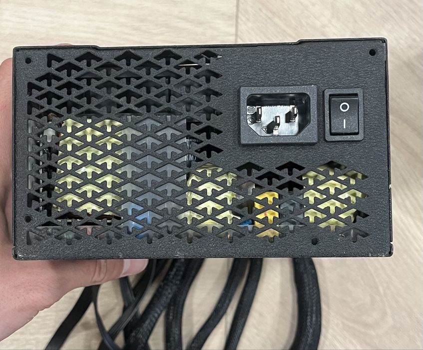 Захранване FSP AURUM 1200W 80 Plus Platinum