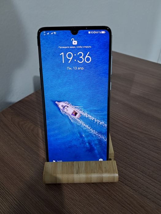 Продаю Huawei p30